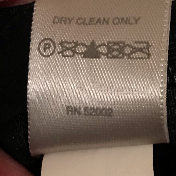 City DKNY Silk Black Top - Size 6 - Picture 8 of 9